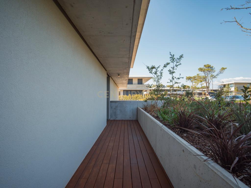 Moradia T4 com Terreno de 1.030m2 em Condomínio Fechado  - Image 32