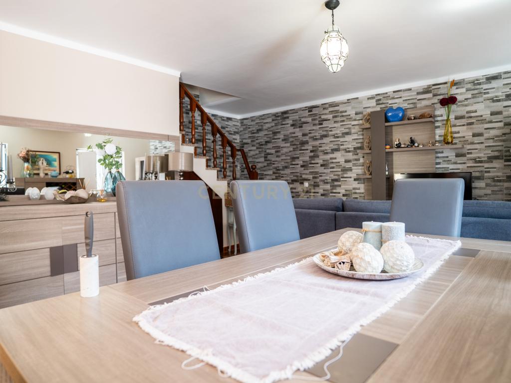 🏡 Moradia T4 Impecável em Olho Marinho – a poucos minutos de Peniche! - Image 2