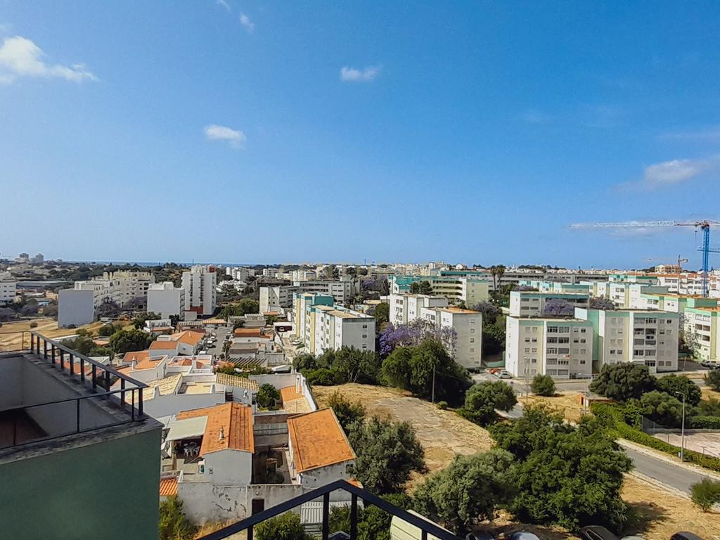 Apartamento T2 com Vista Panorâmica em Faro, Portimão - Image 12