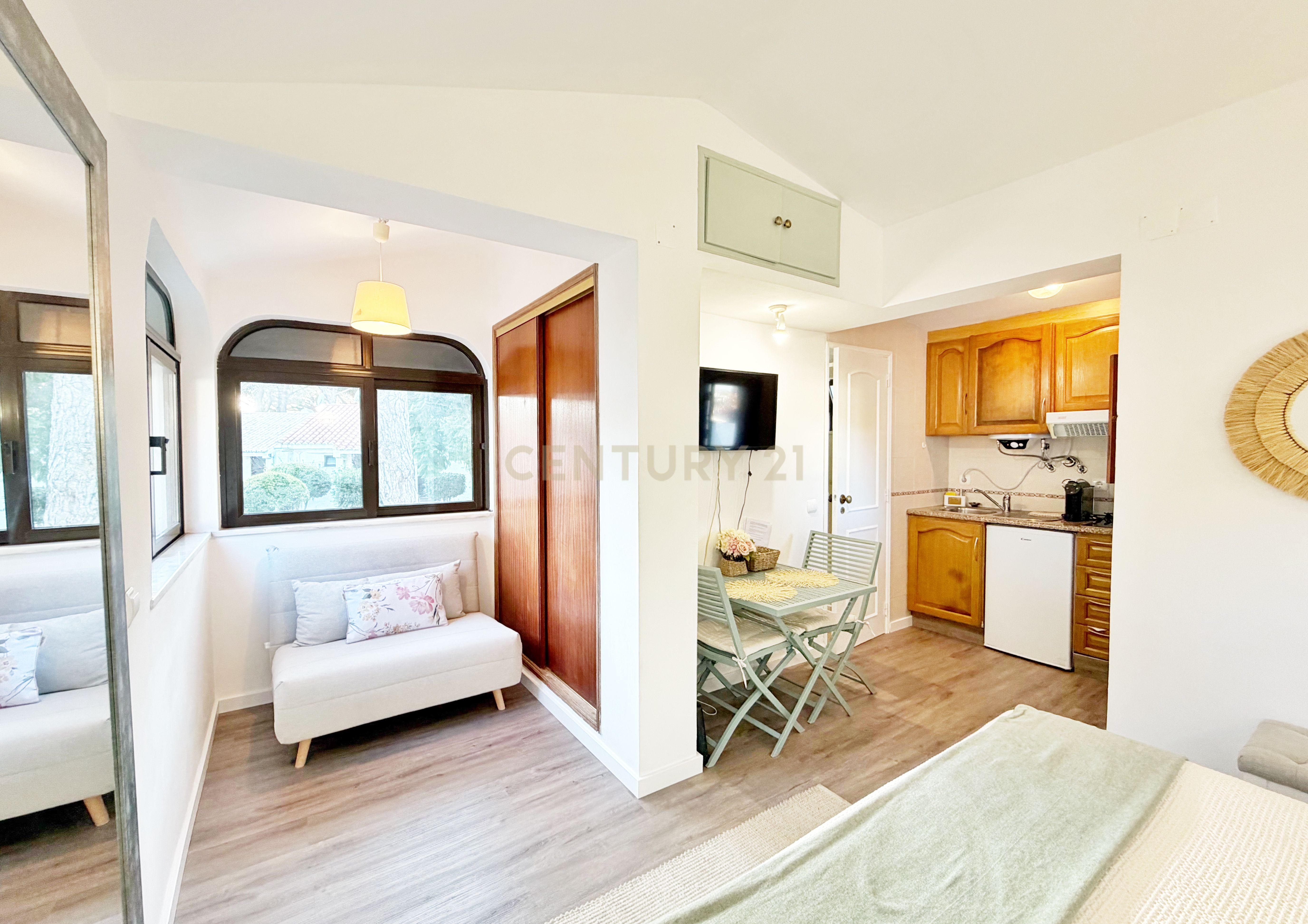 Fotografia 5 de Apartamento T0 com Piscina no Condominio Aldeia das Açoteias, 2 KM da Praia da Falésia – Ideal para Férias e Investimento