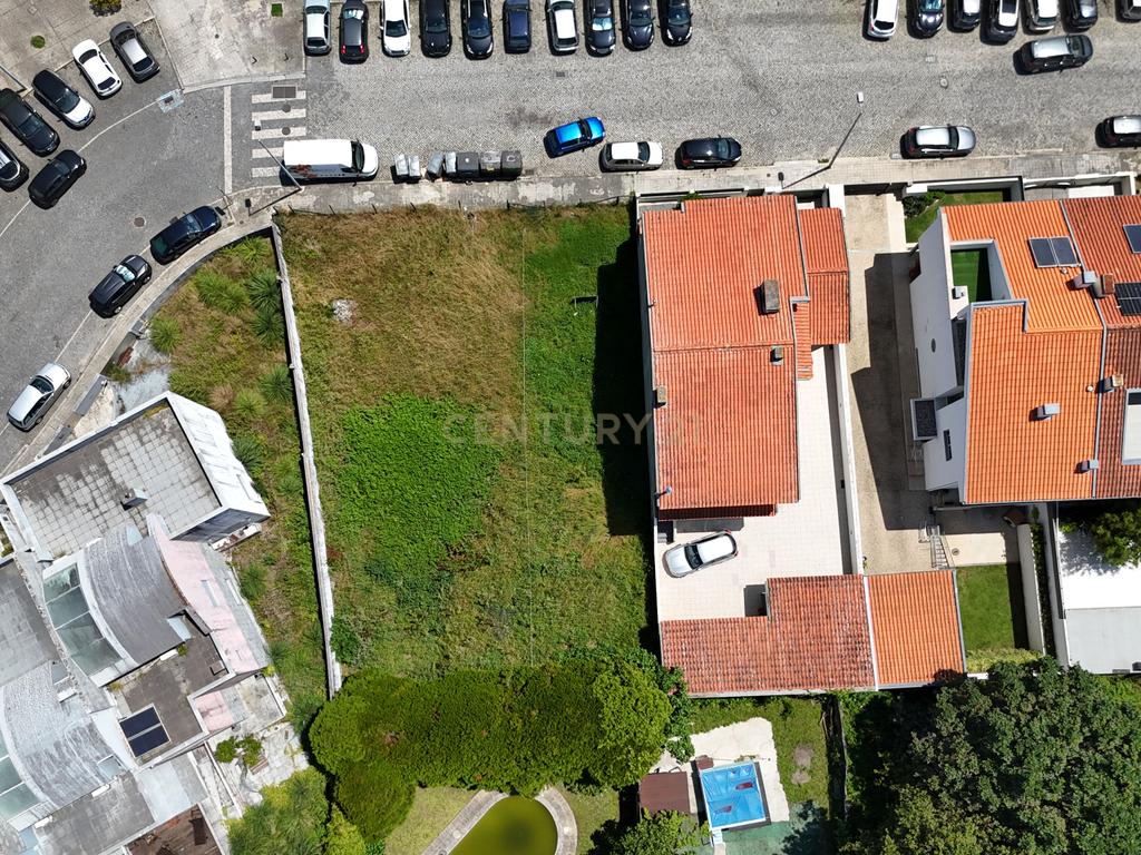 Terreno Urbano com Projeto Aprovado para Moradia de 2 Pisos no Centro de São Mamede de Infesta, Matosinhos - Image 11