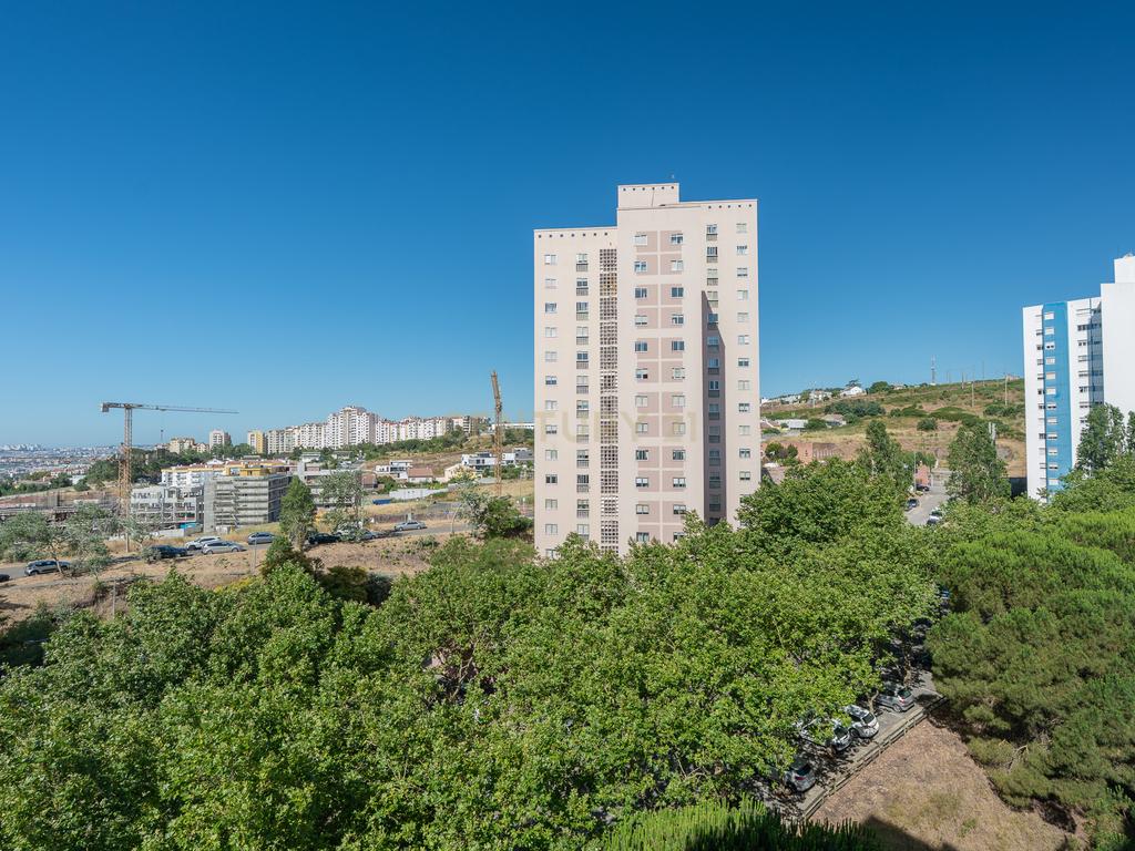 Apartamento de tipologia T4, com 2 WC e arrecadação localizado em Santo António dos Cavaleiros – Loures. - Image 20