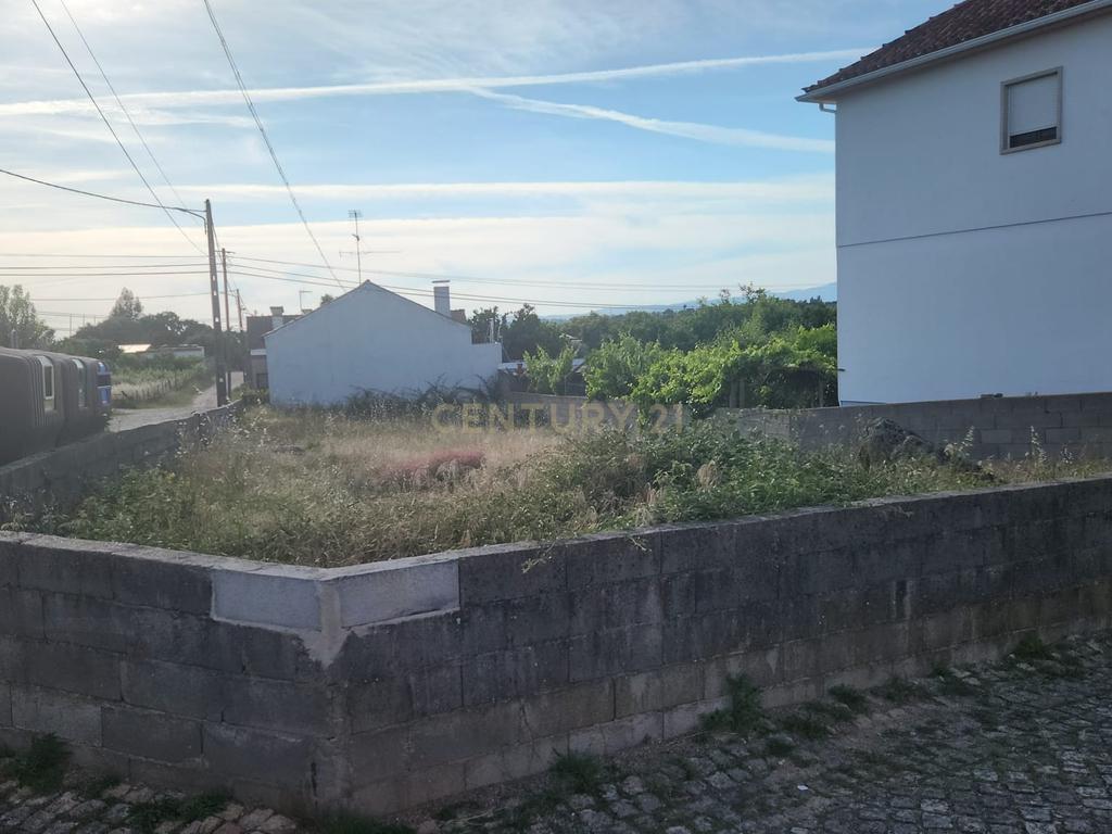 🏡 Oportunidade única na Lousa, Castelo Branco - Image 1