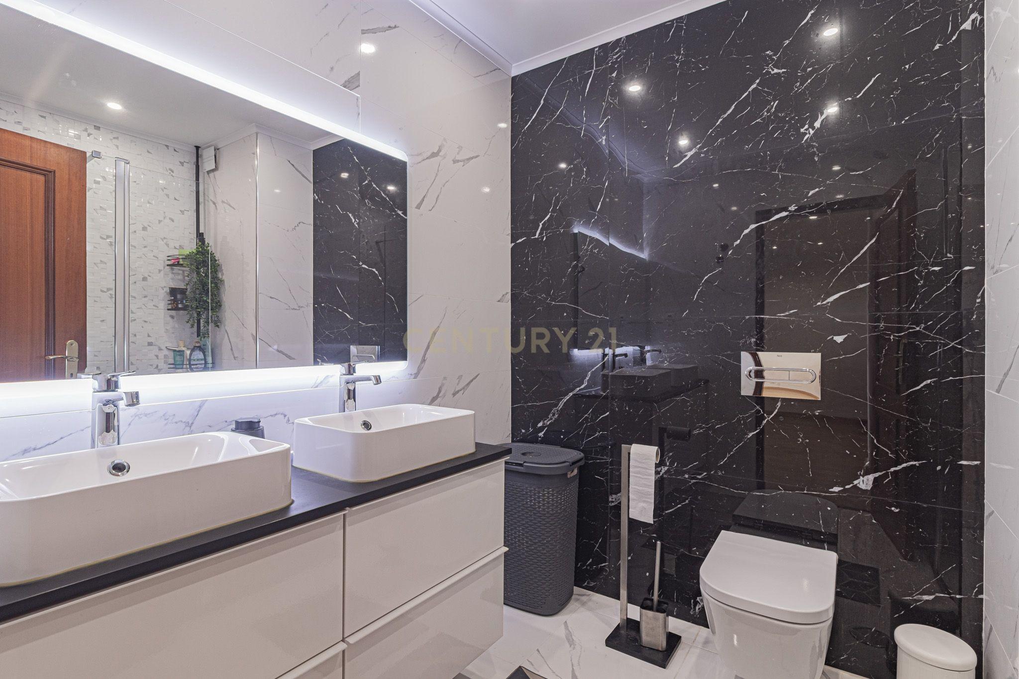 Apartamento T3  - Conforto, espaço e localização Ideal em Vale Figueira - Image 22