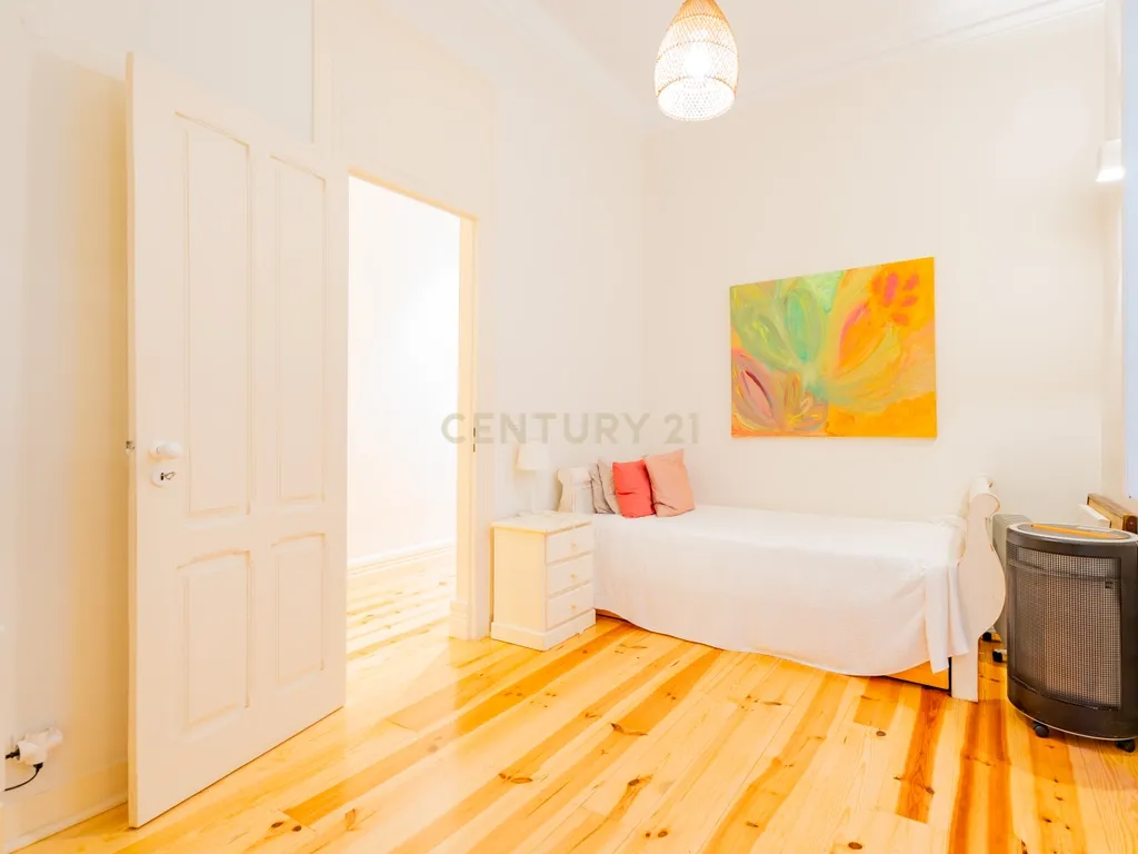 Apartamento T5 de Charme com Jardim Privativo nas Avenidas Novas | Avenida 5 de Outubro, Lisboa - Image 43