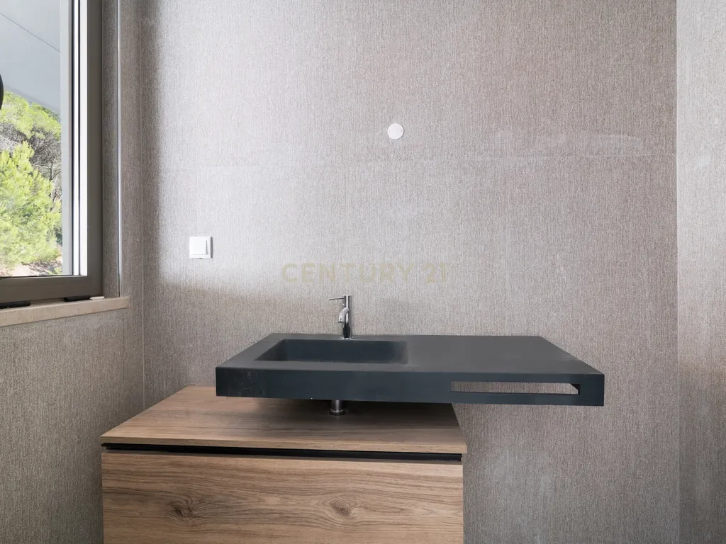 Condomínio Villas d’Ouro – Exclusividade e Conforto no Coração de Sesimbra - Image 37