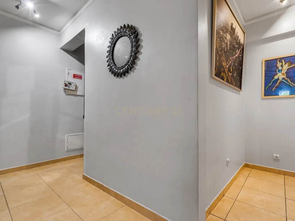 Apartamento T3 no Centro de Faro - Image 12