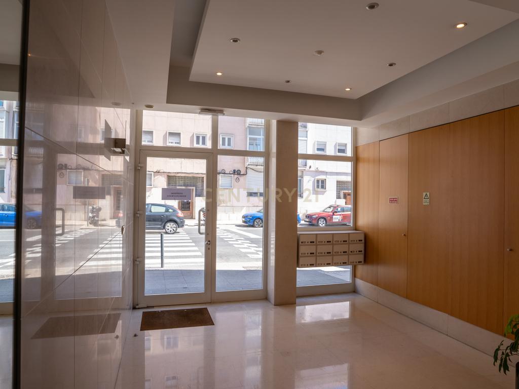 Apartamento com Terraço T2  de Charme em Benfica - Excelência e Conforto - Image 49