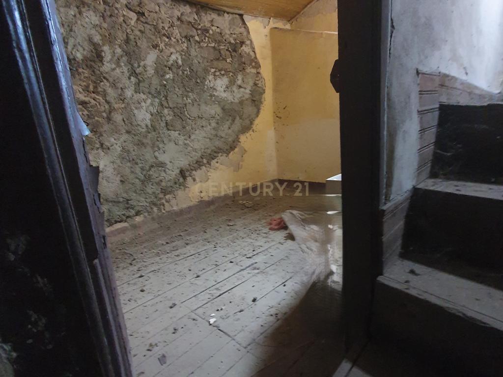 Oportunidade de Investimento na Guarda! Edificio 4 andares   - Image 31