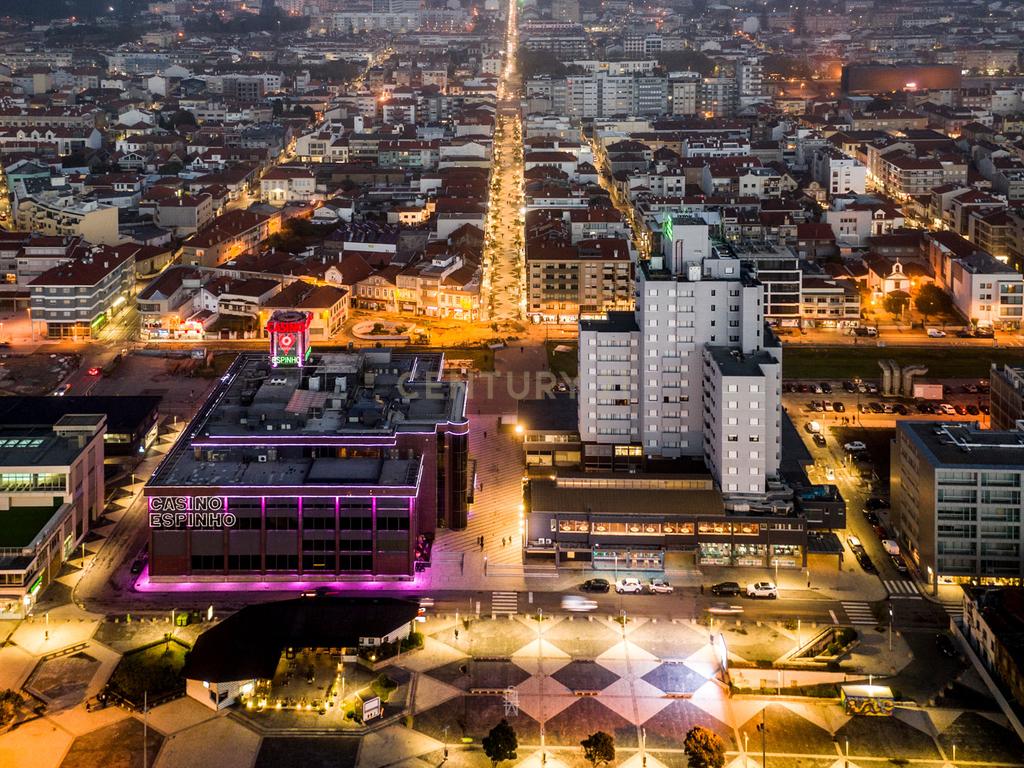 Loja com 86 m2 a estrear em novo empreendimento em Espinho. - Image 9