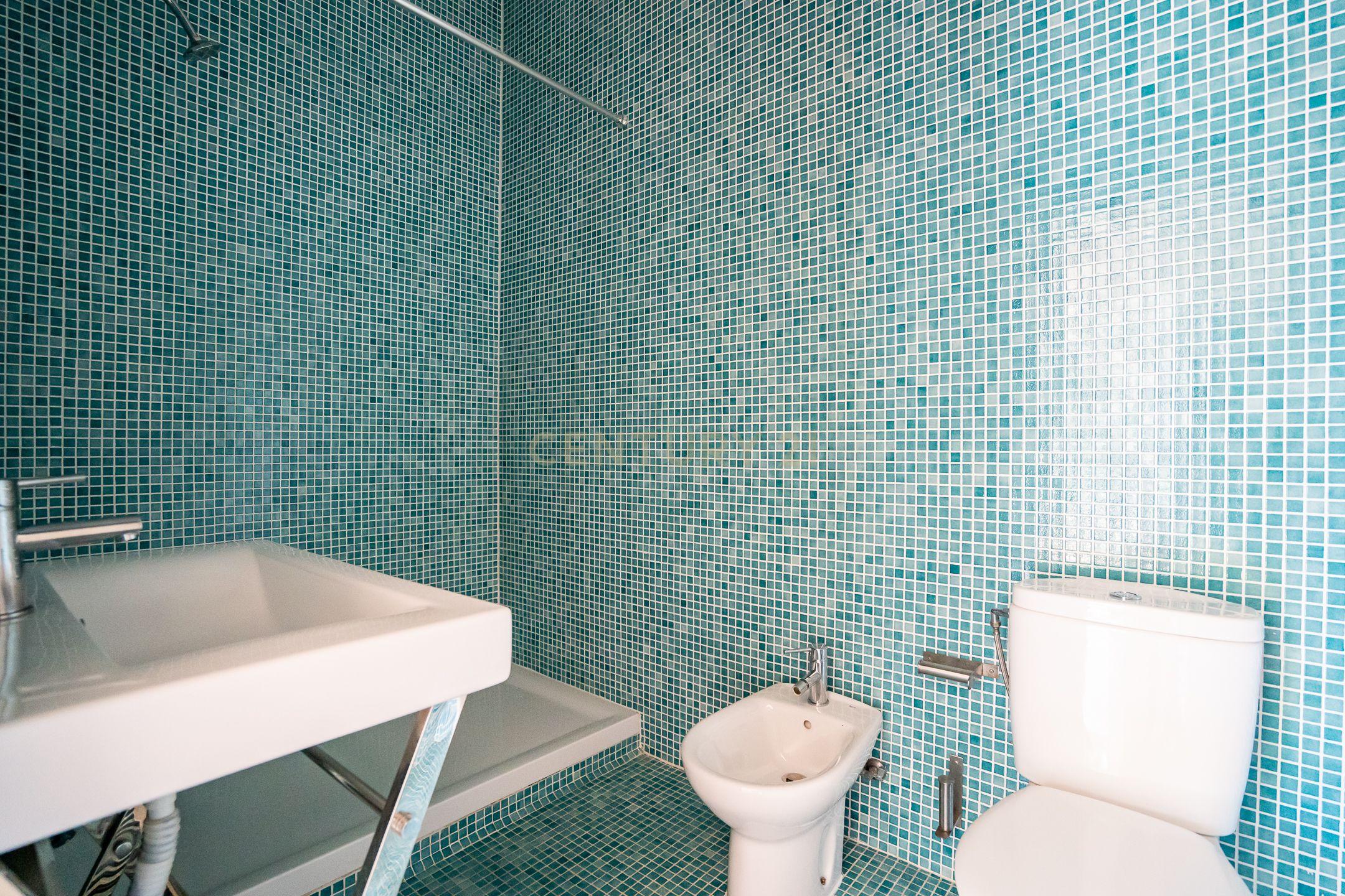 Moradia isolada com piscina no Estoril - Image 22