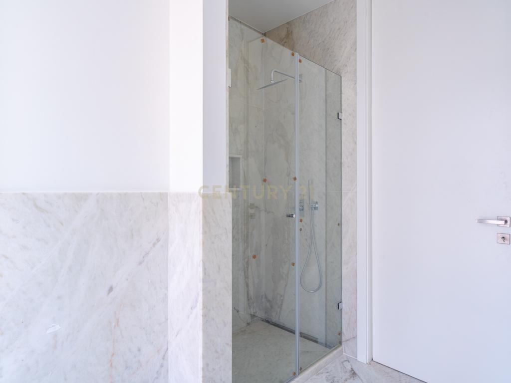 T3 Duplex Monte Estoril - Image 5