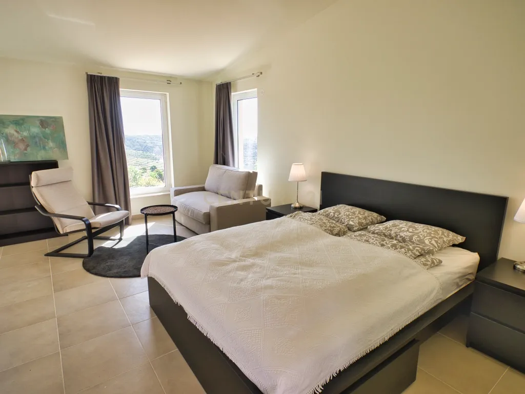 Herdade de 271 Hectares no Barlavento Algarvio, com moradia + 4 estudios, piscina, 9 barragens, 3 estufas. - Image 25