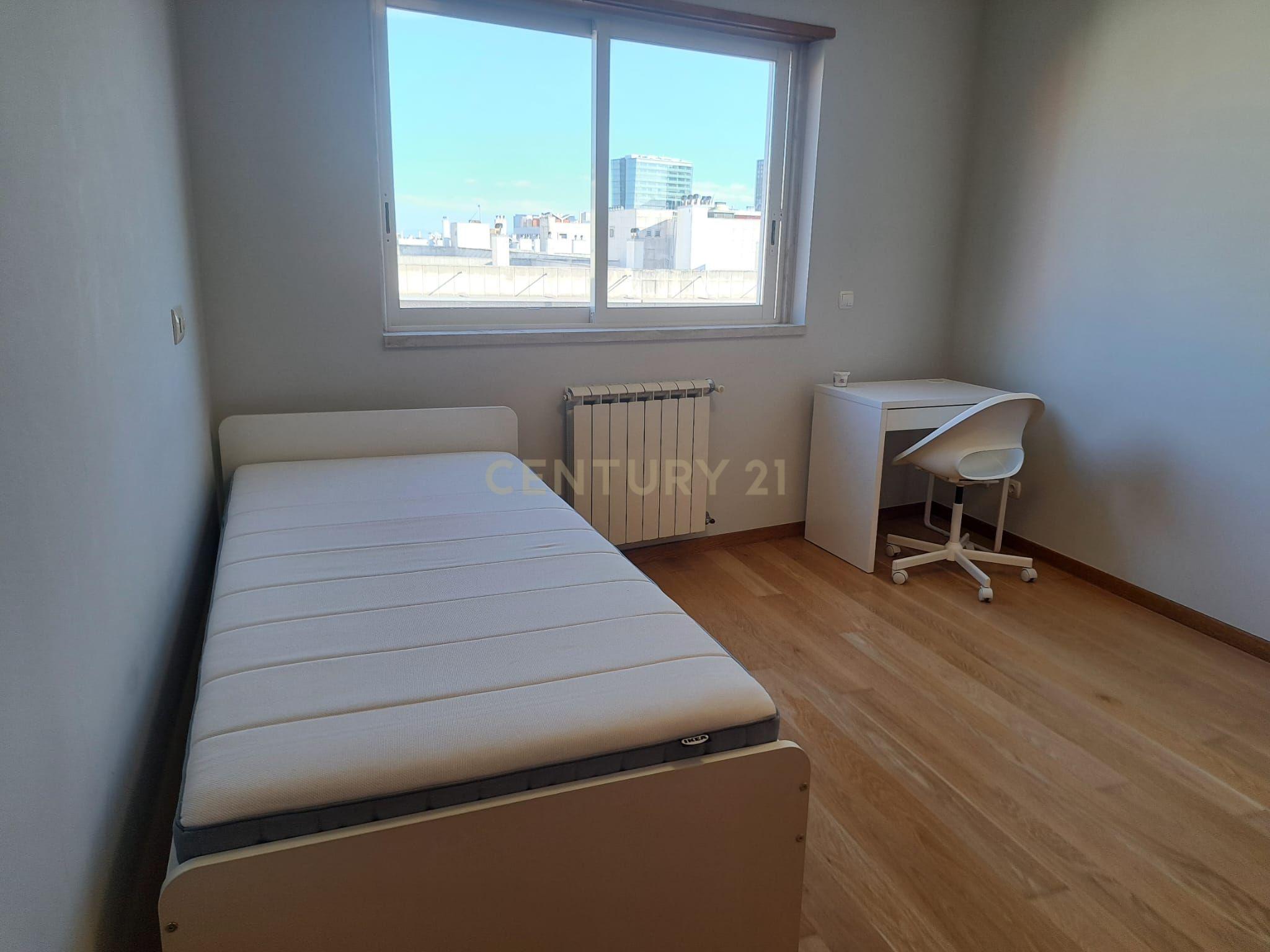 Apartamento T2 mobilado para Arrendar no Parque das Nações, Lisboa - Image 17