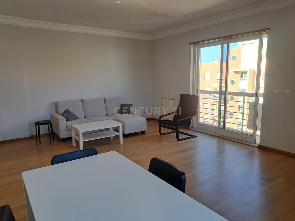Apartamento T2 mobilado para Arrendar no Parque das Nações, Lisboa - Image 1
