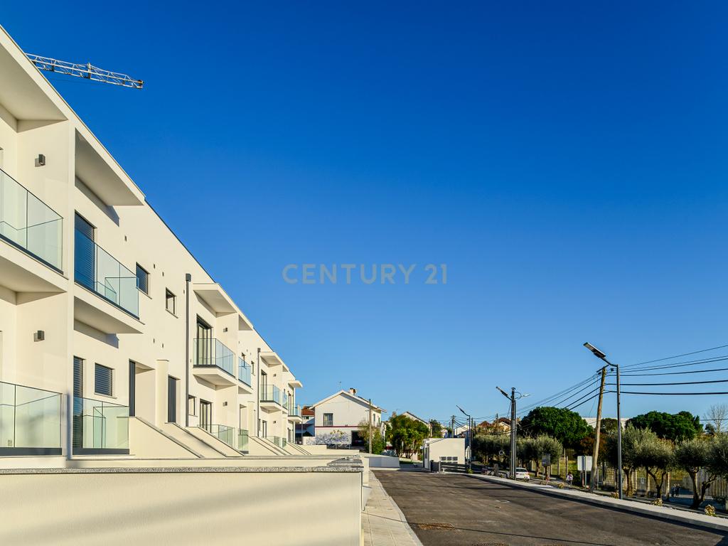 Condomínio Villas Mor || Moradia T3 - Segmento de Luxo || Aveiras de Cima || OBRA NOVA - Image 9