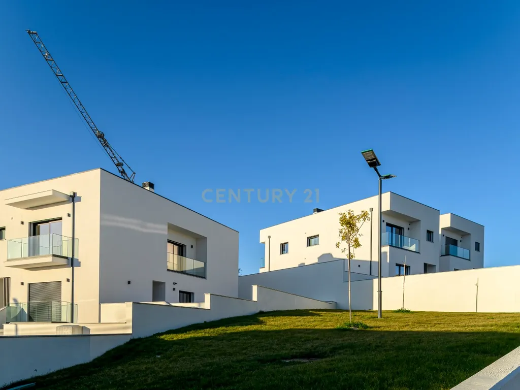Condomínio Villas Mor || Moradia T4 - Segmento de Luxo || Aveiras de Cima || OBRA NOVA - Image 66