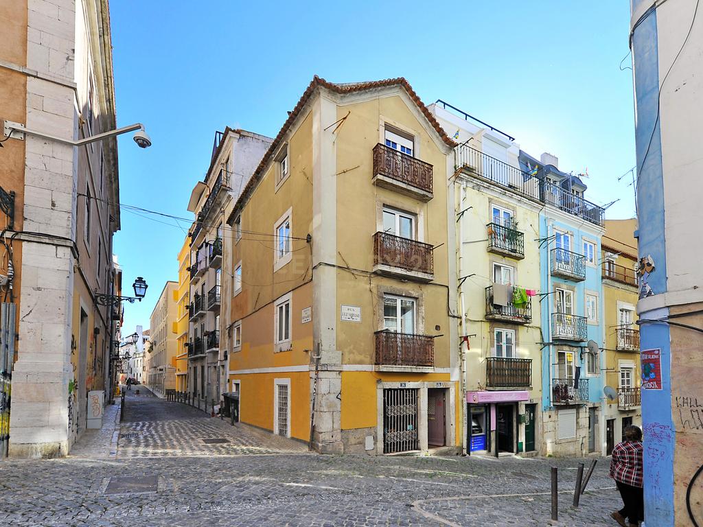 Prédio bem conservado na Rua Luz Soriano. Em Venda! - Image 1