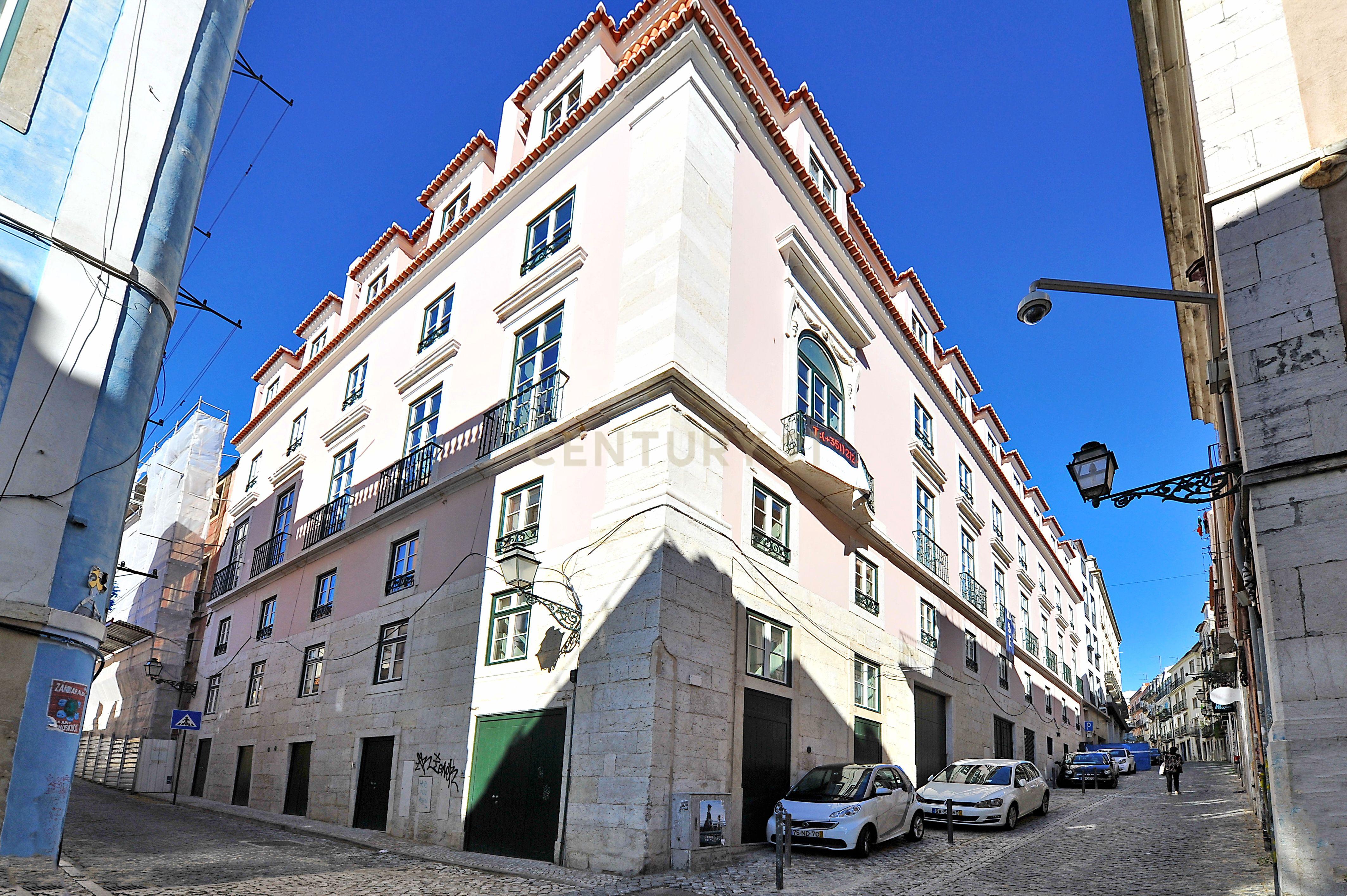 Prédio bem conservado na Rua Luz Soriano. Em Venda! - Image 33