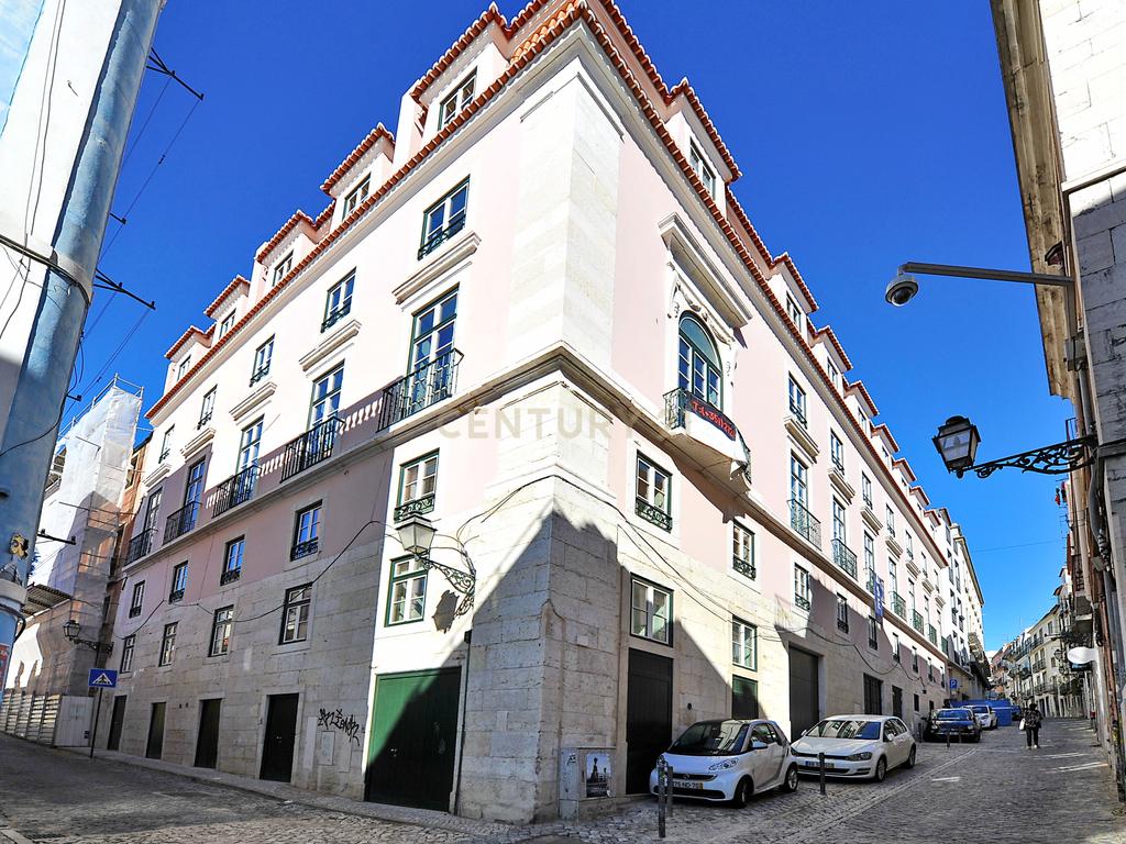 Prédio bem conservado na Rua Luz Soriano. Em Venda! - Image 33
