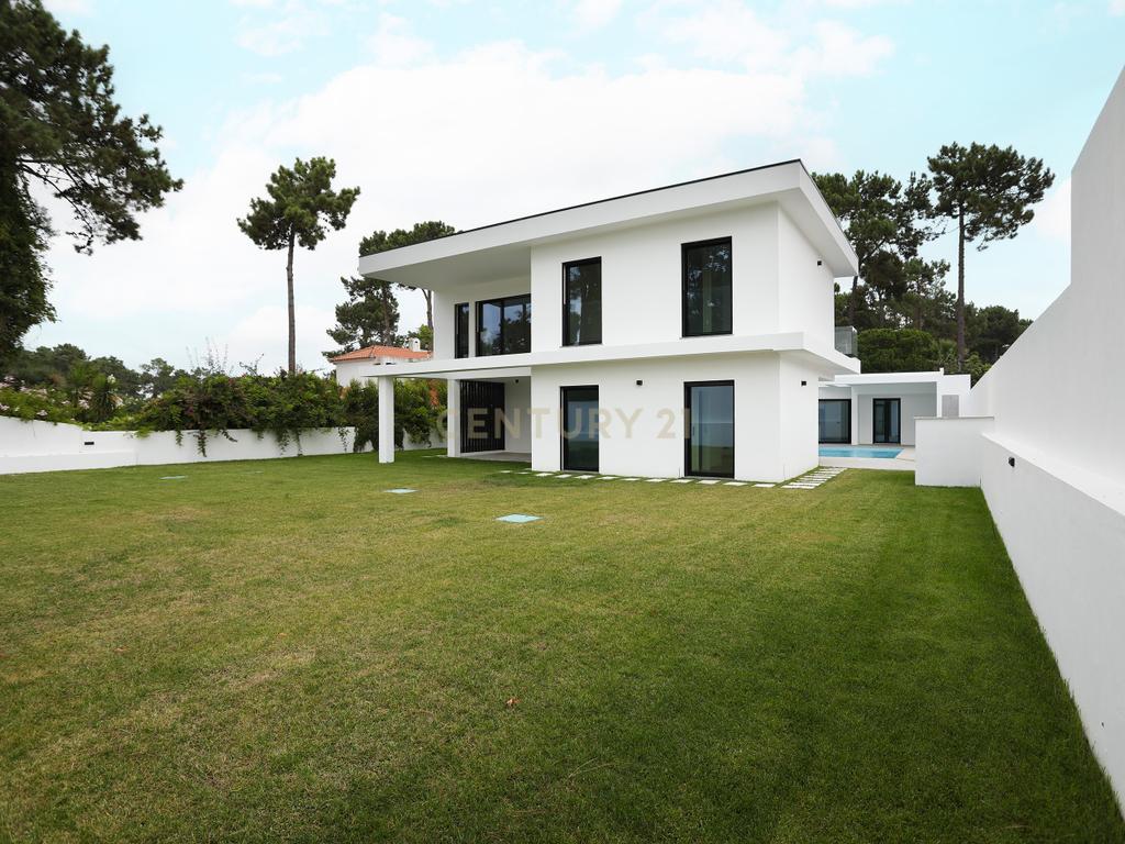 Moradia Luxo 4 Quartos na Verdizela - Image 12
