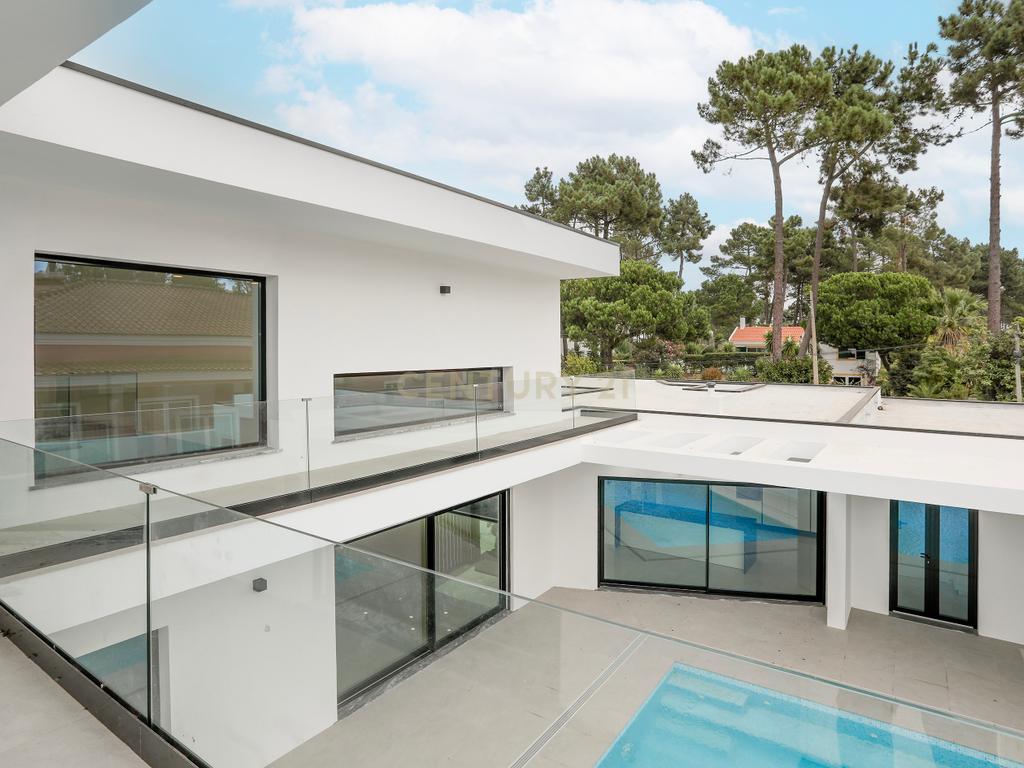 Moradia Luxo 4 Quartos na Verdizela - Image 27