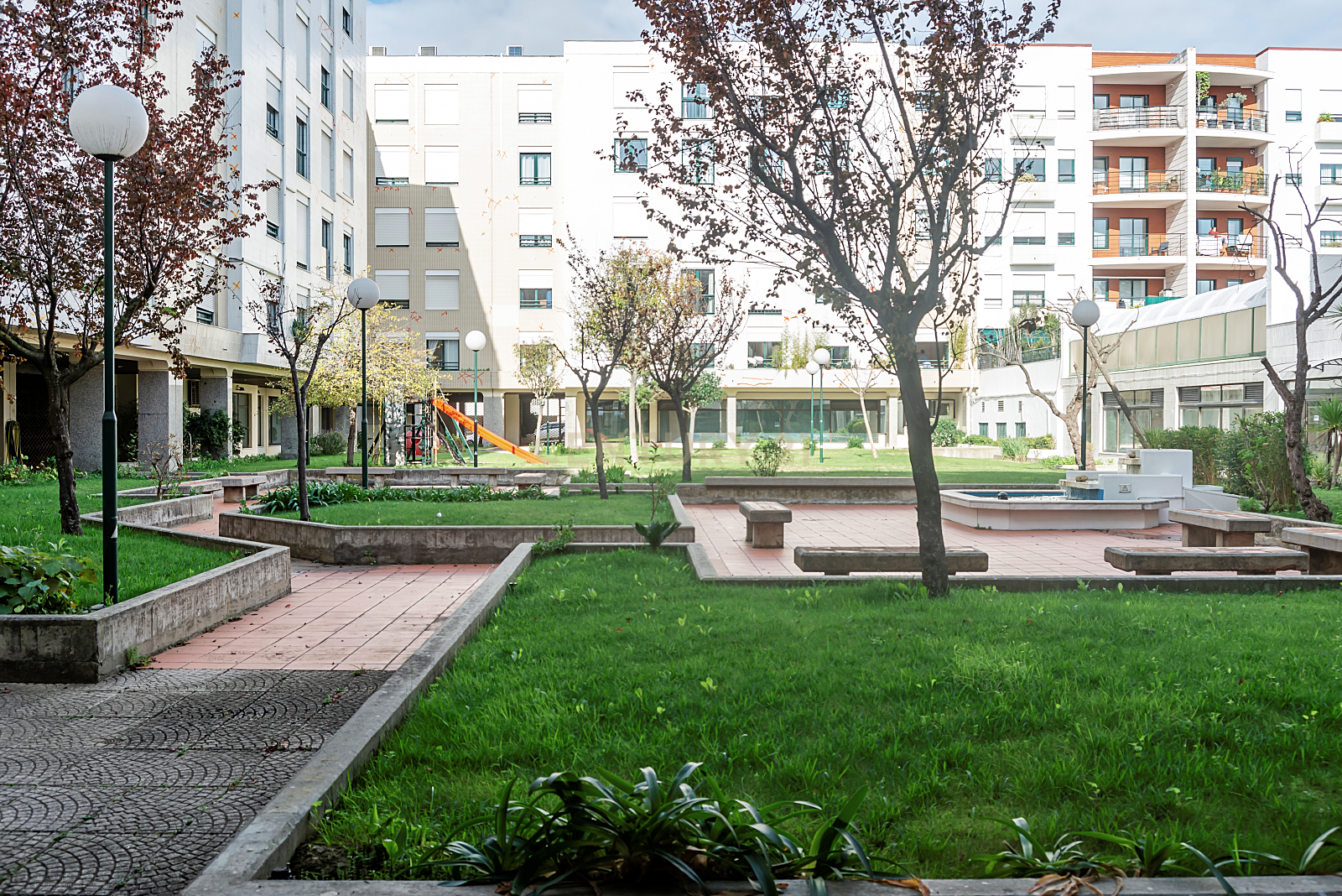 T3 em condomínio fechado, Parque Europa, Lumiar. - Image 47