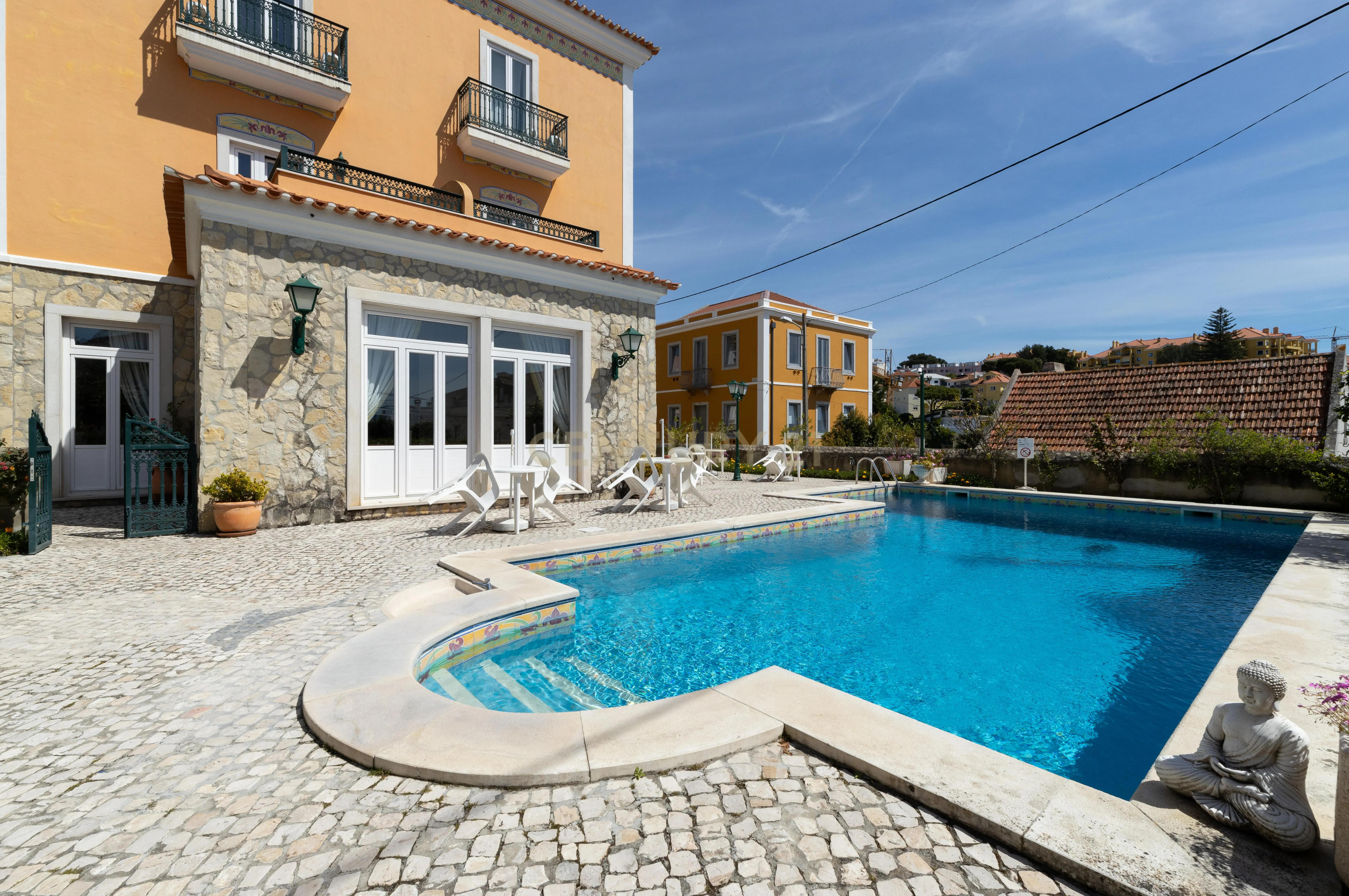 Hotel de Charme no Estoril - Image 6