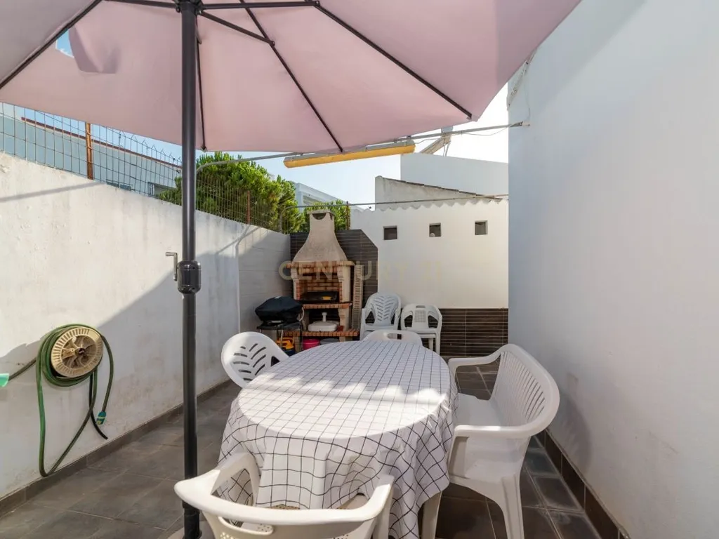 Moradia Térrea T2 + T3 em Conceição de Tavira - Ideal para Investimento ou Habitação Própria - Image 12