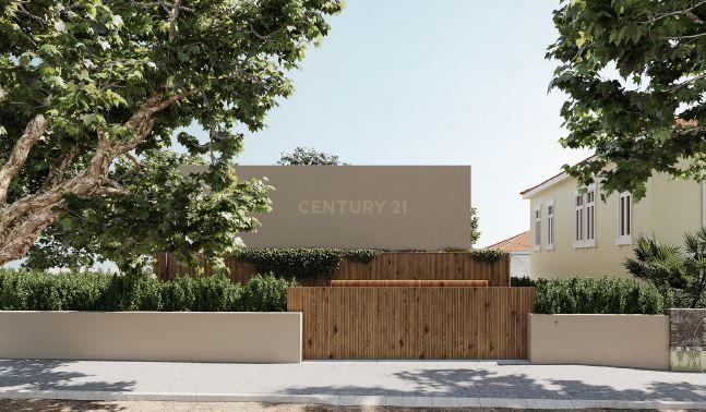 Moradia V4 em Miramar, a 50 metros da praia e do golf - Image 58