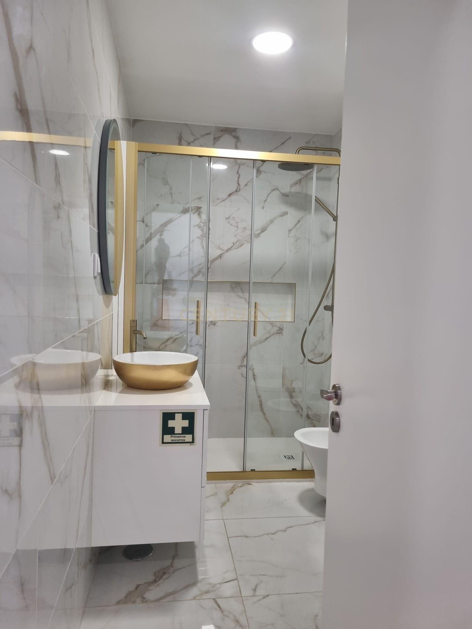 Apartamento Renovado T1 com Vista Mar em Quarteira - Arrendamento - Image 7