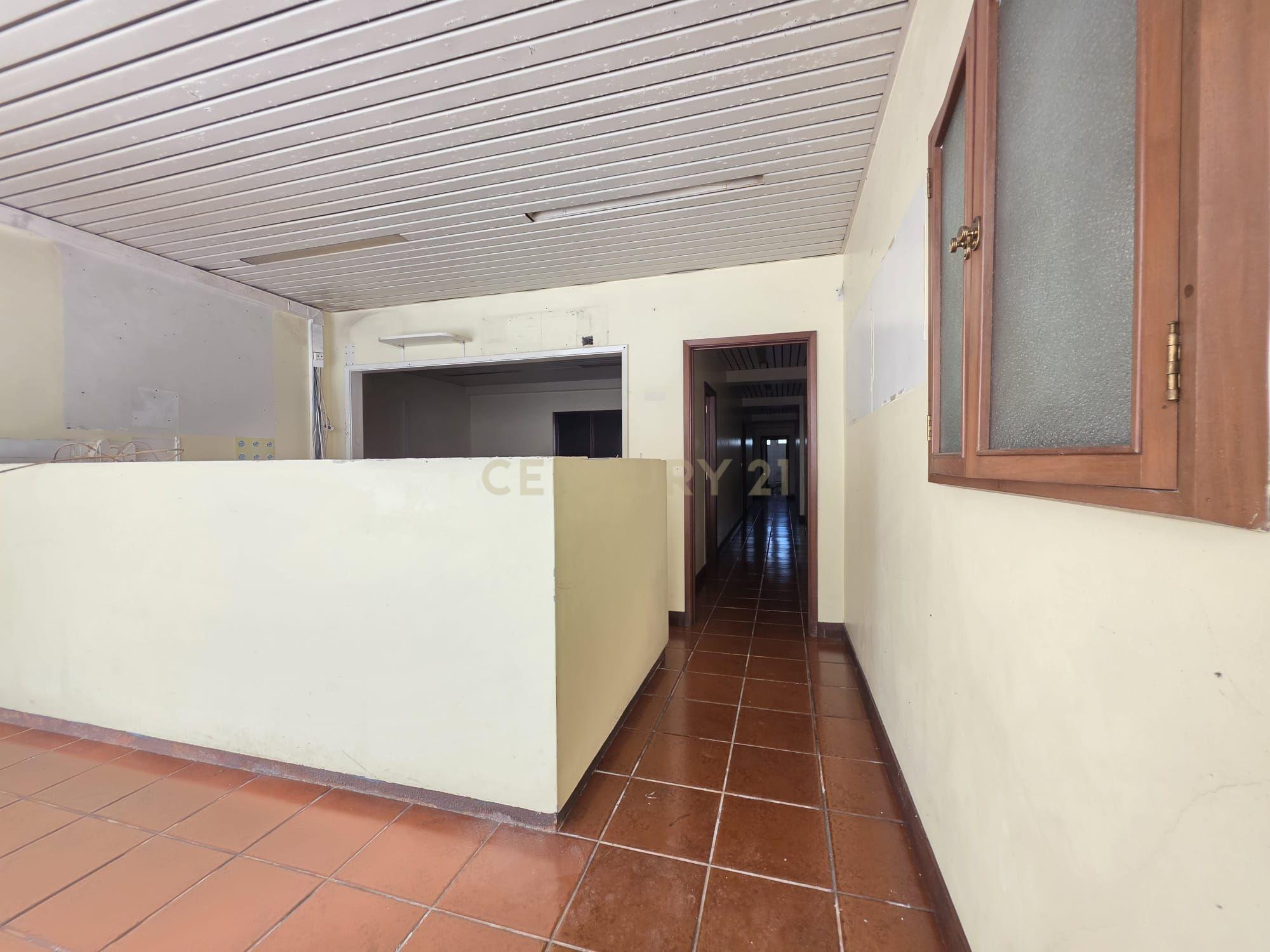 Fotografia 2 de Espaço Comercial | 111 m² | Rua de Lisboa | Excelente Localização