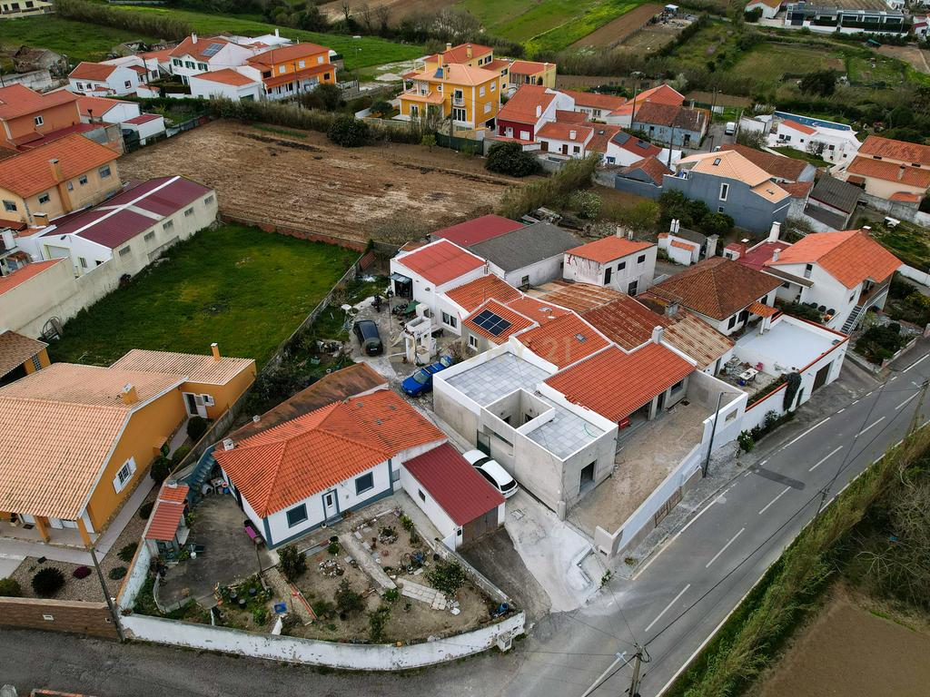 Moradia térrea, perfeita para quem valoriza tranquilidade - Image 37