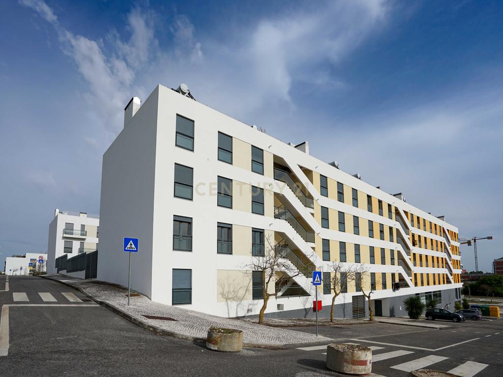 Apartamento T2 a estrear com dois lugares de estacionamento, no Tagus Park - Image 9