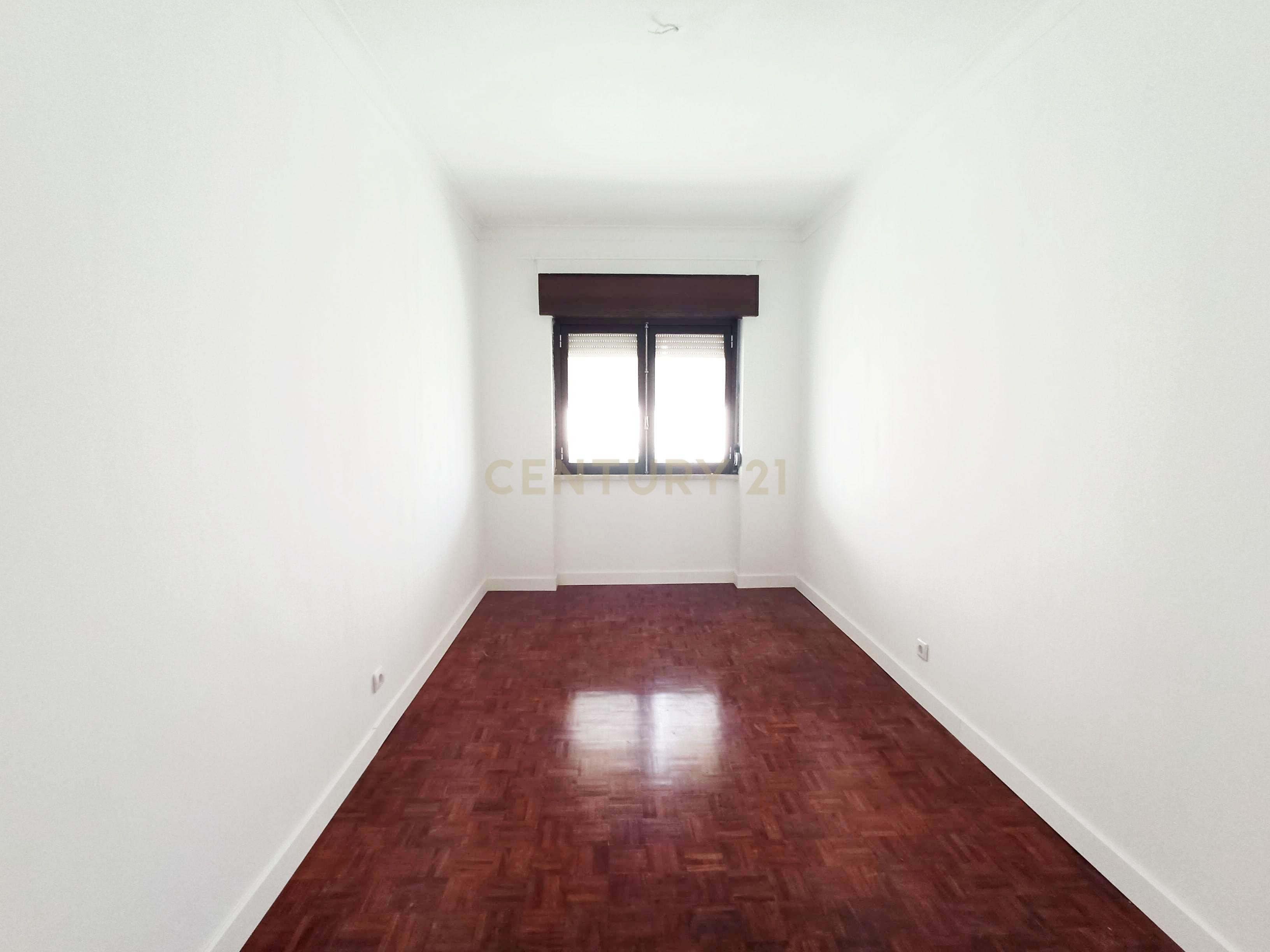 Fotografia 10 de T2 renovado, no bairro das Amoreiras em Setúbal