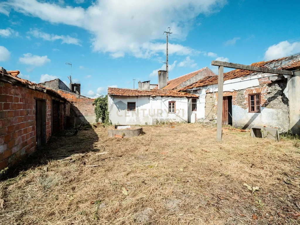 Moradia T7 com Enorme Potencial em Lote Total de 5.611 m² - Image 28