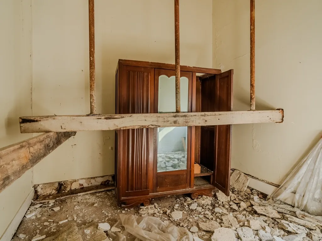 PRÉDIO PARA RECUPERAR, NO CENTRO HISTÓRICO DE PENICHE - Image 34