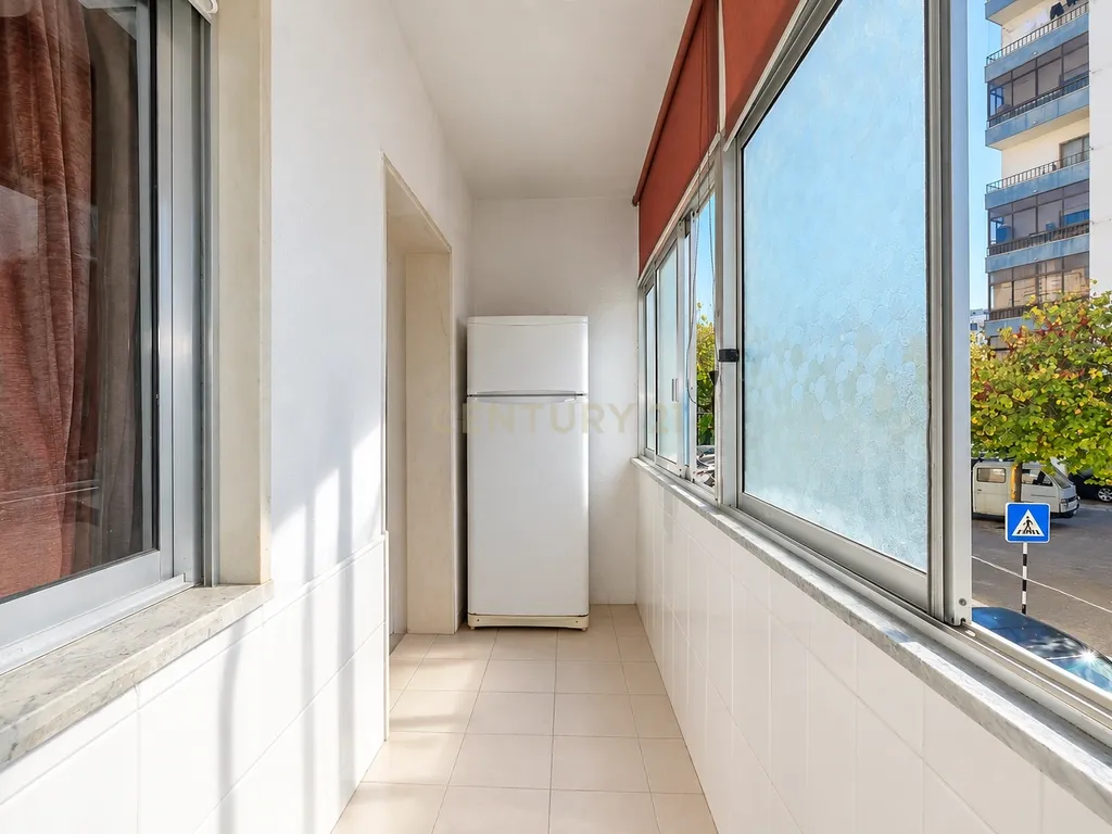 Apartamento T3 no Seixal com Varandas e Acessibilidade Fertagus - Image 24