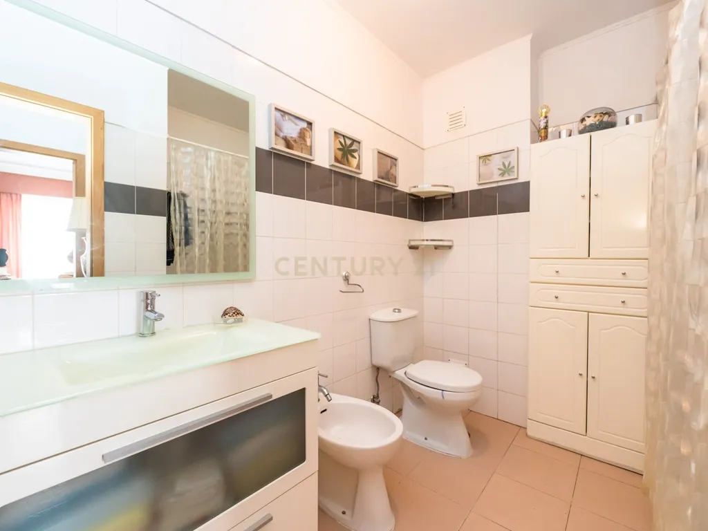 Apartamento T3 na Rua Inácio Duarte, Carnaxide e Queijas - Image 21