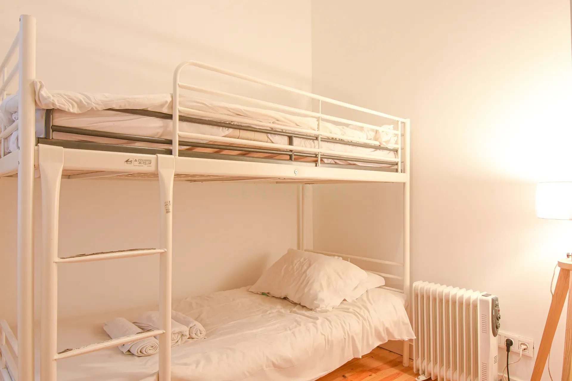Apartamento T3 renovado com Licença AL - Lisboa - Image 23