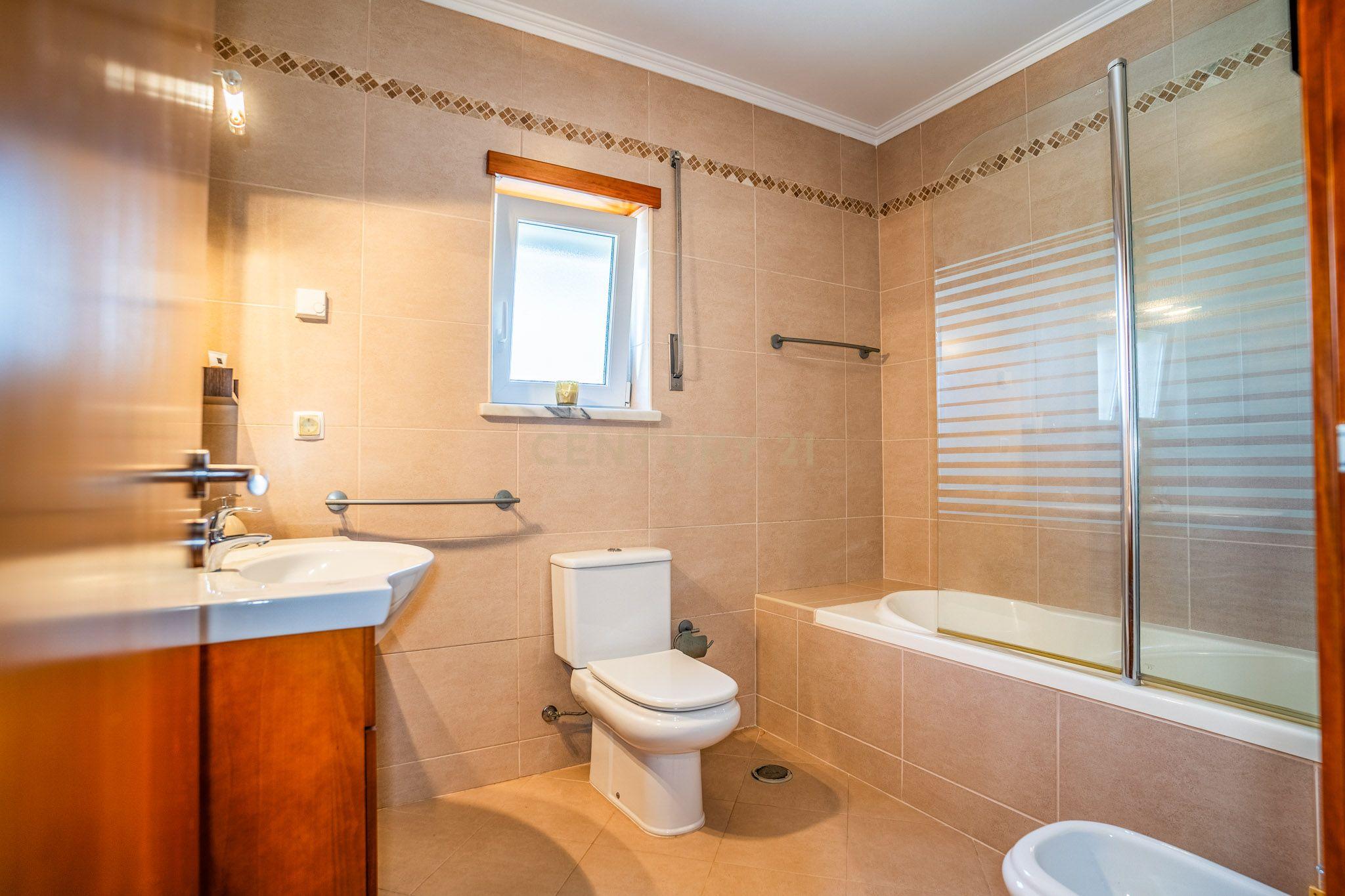 Apartamento T4 à venda em Caldas da Rainha - Santo Onofre e Serra do Bouro, Caldas da Rainha — foto 22