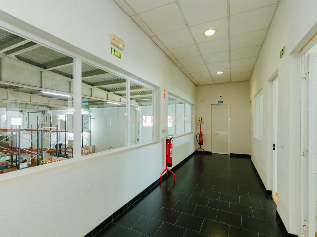 Armazém na Urbanização industrial Quinta dos Machados, Moita - Image 21