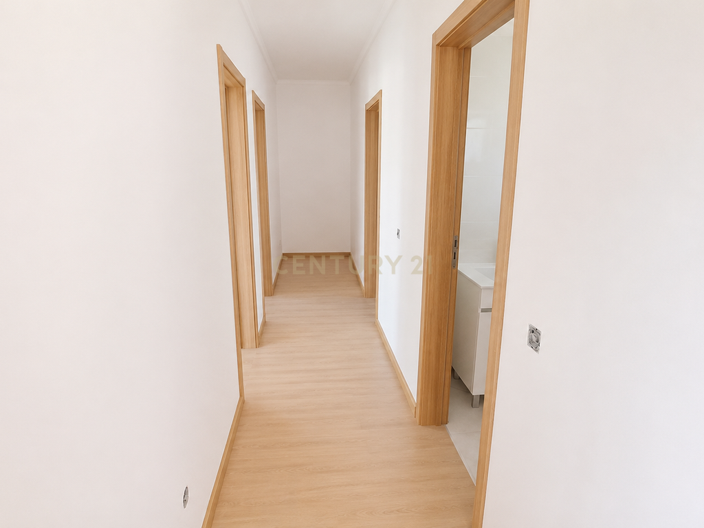 Apartamento T3 Totalmente Remodelado para Arrendamento | Bairro do Liceu | Setúbal - Image 27