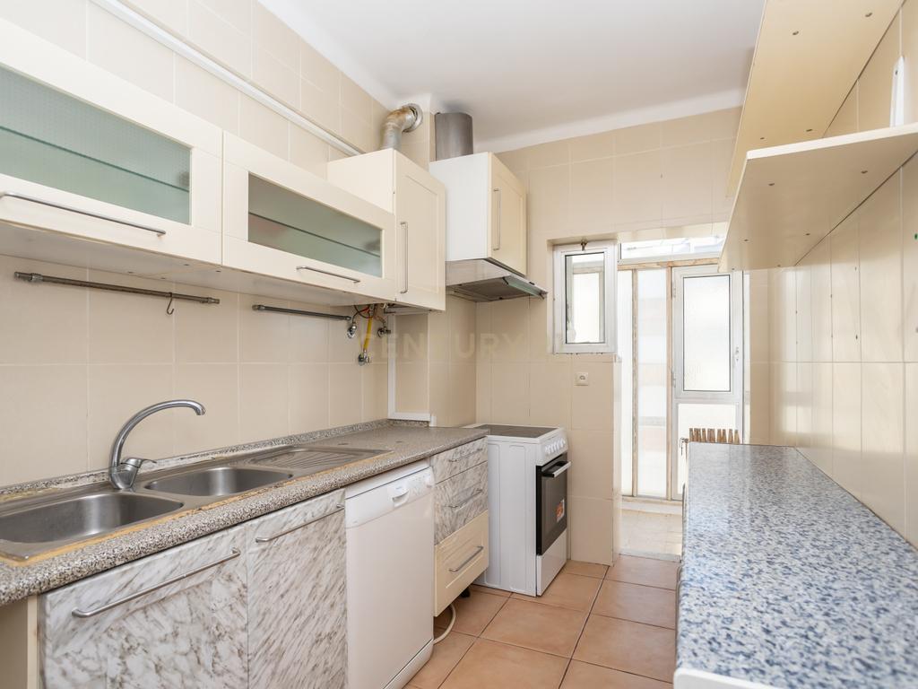 Apartamento T3 em Almada com Excelente Localização - Image 26