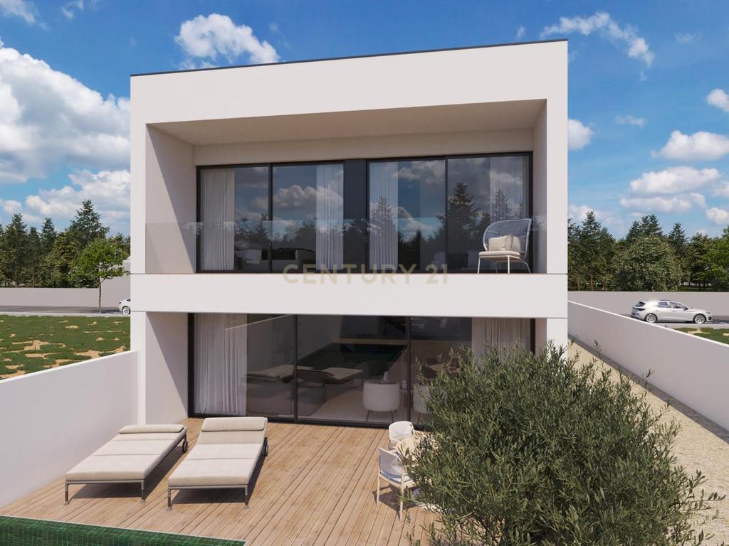 Luxuosa Moradia T3 em Vila Nova de Gaia com Piscina e Jardim - Image 25