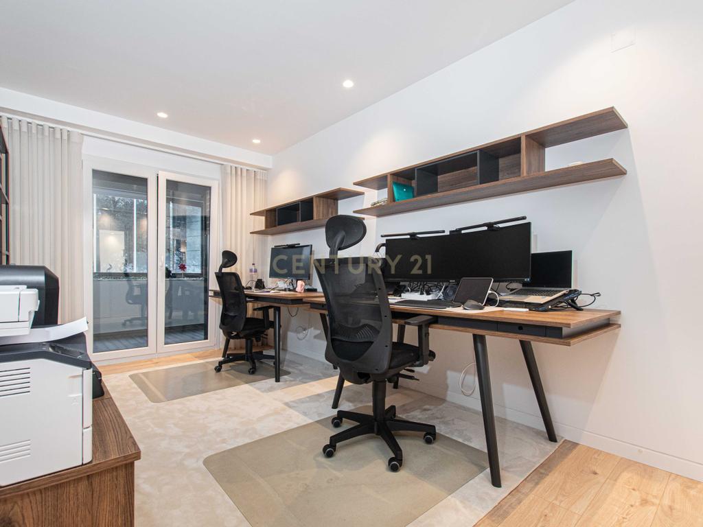 Apartamento T4 com Terraço e Box para 2 Viaturas | Jardim da Amoreira | Odivelas - Image 22