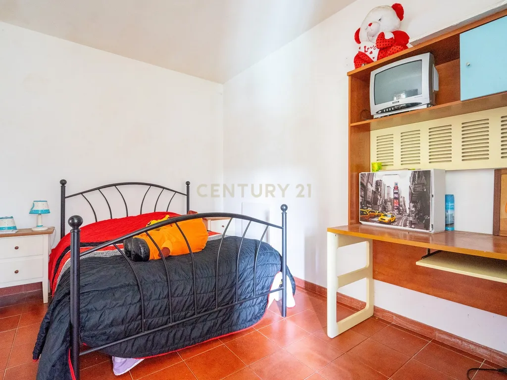 Moradia T2 - Localização tranquila - Image 32
