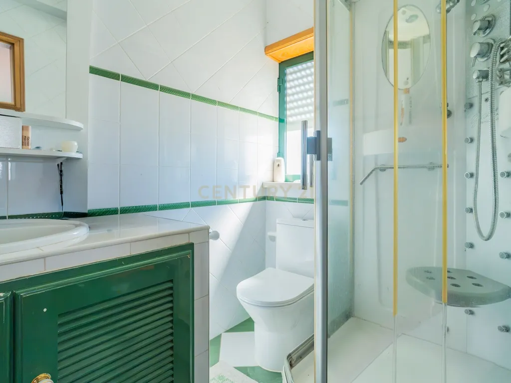 Moradia T3 com piscina em Marinha Grande, Leiria - Image 18