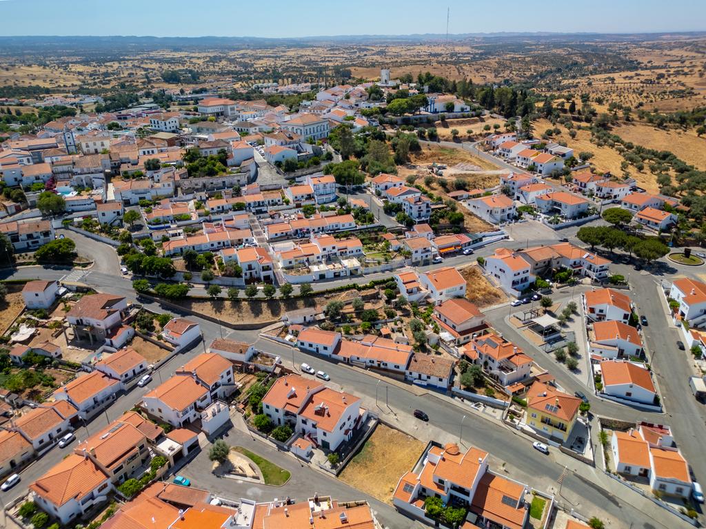 Moradia T3 com lote de terreno de 435 m2 para recuperar em Ourique, Baixo Alentejo  - Image 18
