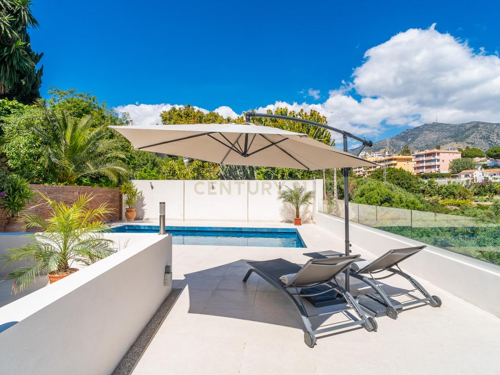 Moradia renovada com vista para o mar e perto da praia – Torreblanca, Fuengirola - Image 55